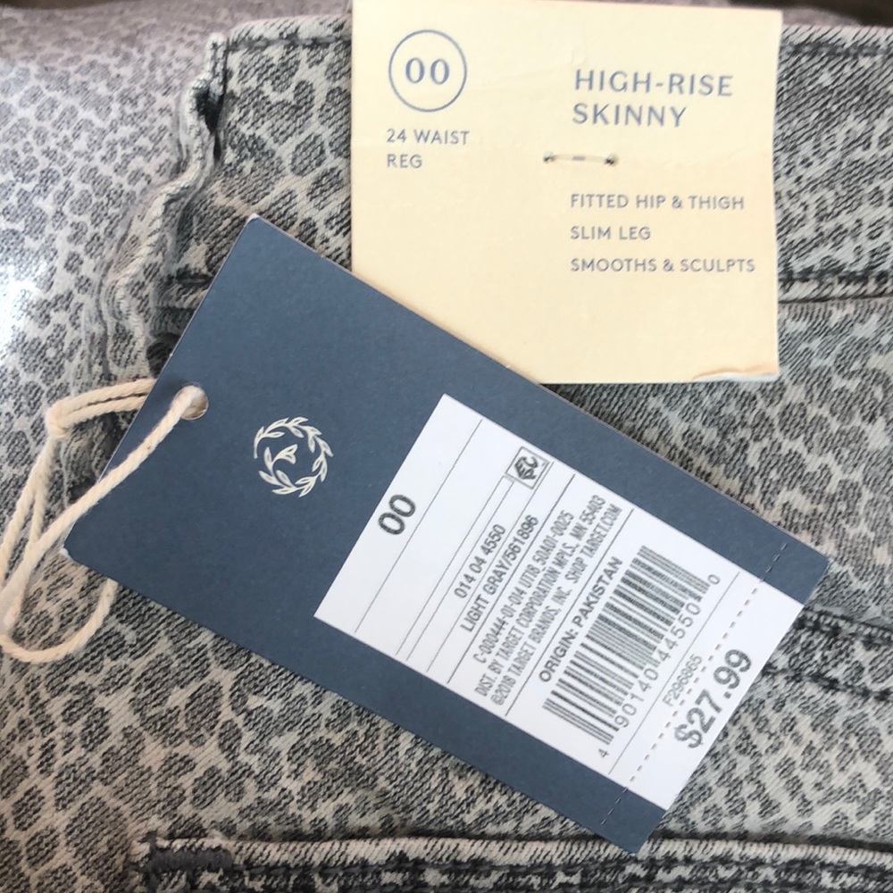 NWT! Universal Thread high rise skinny jeans - Picture 7 of 7